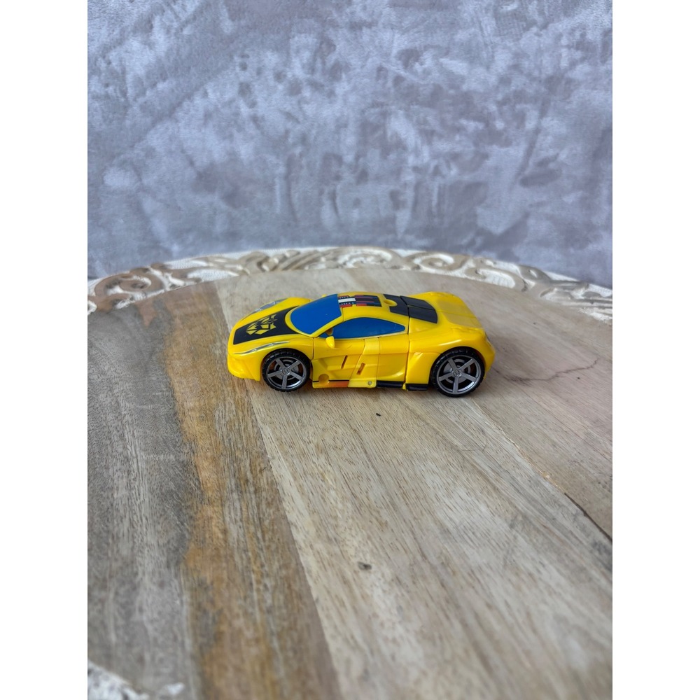 Hasbro Transformers Generations Legacy Deluxe Autobot Hot Shot Armada Yellow Car